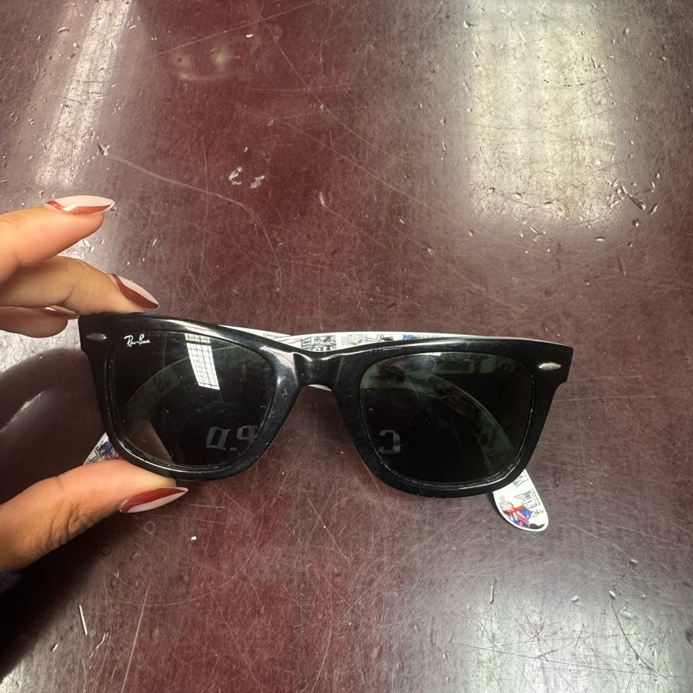 Ray-Ban Classic Black Sunglasses